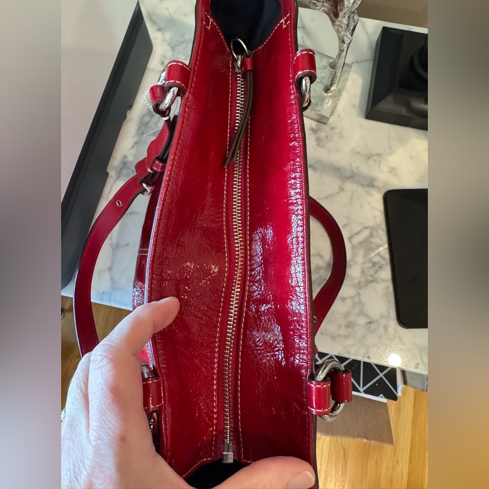 Coach - NWT Authentic Red Patent Leather Tote #13761 2009 Zipper Top Closure - Picture 9 of 11